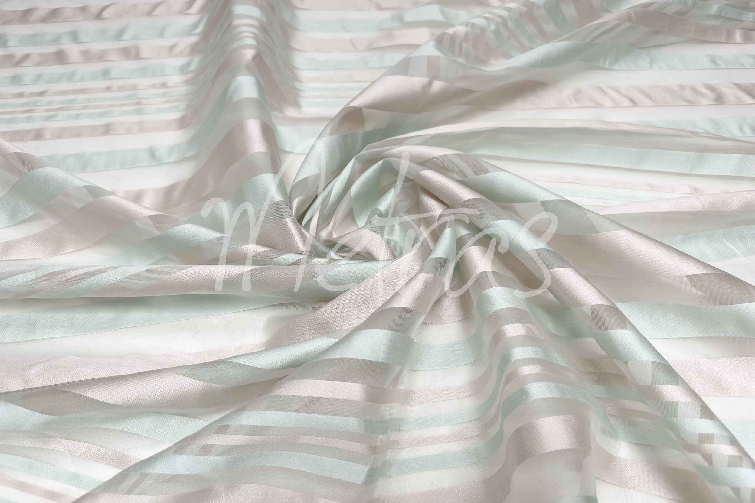 Organza dryžuota "Mėta"
